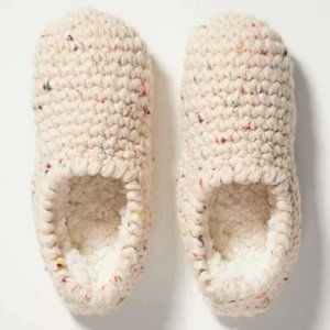 NWT Anthropologie Lemon Speckled Popcorn Slippers S M Faux Fur Cream Grippers